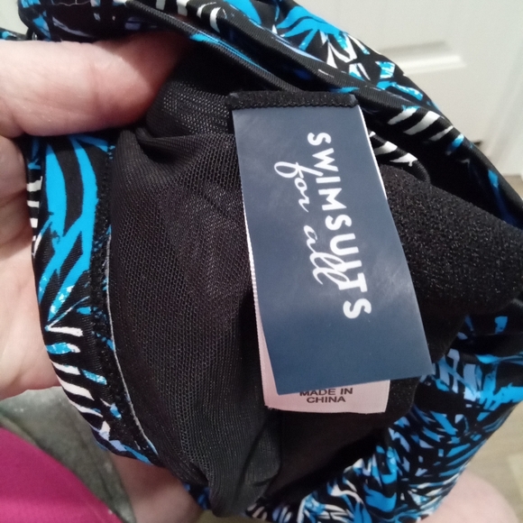 Swimsuits For All Plus Size 20 Blue and Black Tropical Leaf Ruffle Tankini Swim - Picture 7 of 9